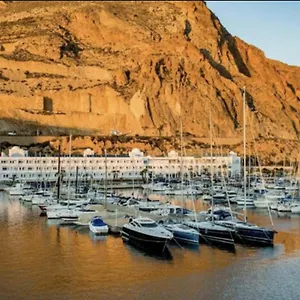 Captivating 2-bed In Aguadulce Apartamento